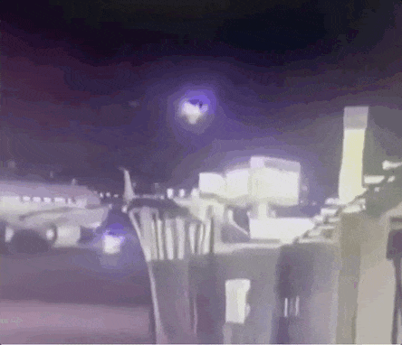 美国两架飞机空中相撞!火焰冲天, 浓烟滚滚(组图) - 17