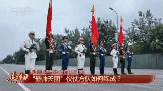 完美呈现盛大阅兵有何秘诀？海军方队平均年龄不到21岁，“最帅天团”仪仗方队步幅精确到75厘米（组图） - 8