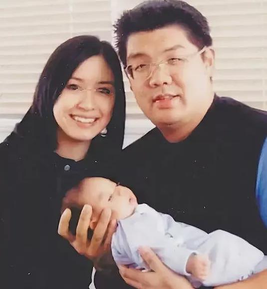 恭喜成功上位！家庭教师挤走正宫，结婚两年老公突然去世！遗嘱允许找男友不许离婚（组图） - 22