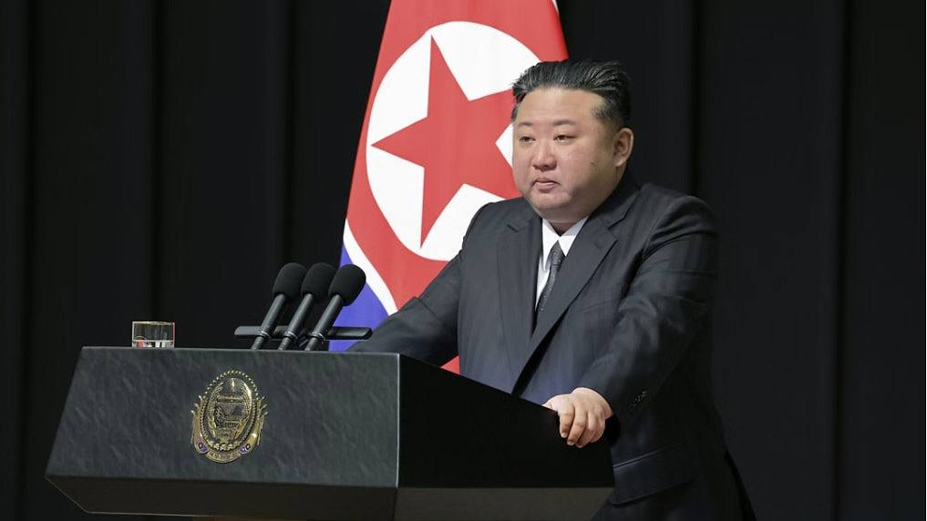 九三阅兵:到北京前连续向普京示好 金正恩政治情商惊人(组图) - 1