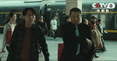 表面是演员,实际是“国际反恐专家”!这位著名老戏骨,隐藏好深(组图) - 1