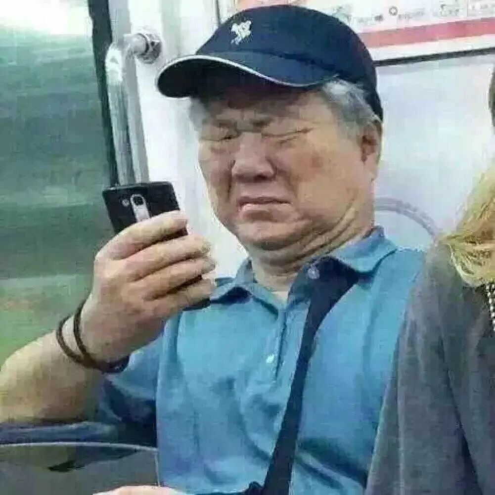 巴黎世家8200元新包像超市塑料袋，有种有钱人假装普通人的美！奢侈品迷惑行为大赏（组图） - 1