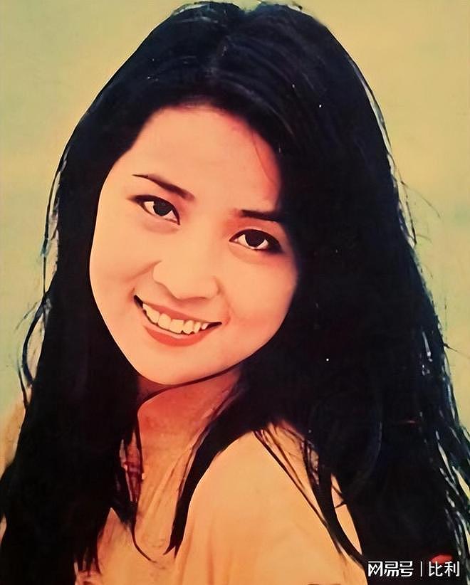 成龙没想到，这次“变了面相”的林凤娇，撕碎了他苦心维持的体面（组图） - 7