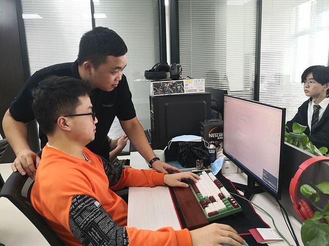 月流水破3.5亿，广西95后靠短剧逆袭成“霸总”（组图） - 3