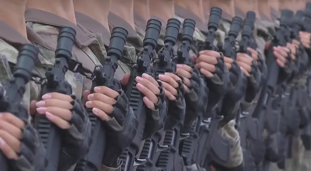 揭秘阅兵装备：191式步枪为何成为阅兵选定的枪（组图） - 3