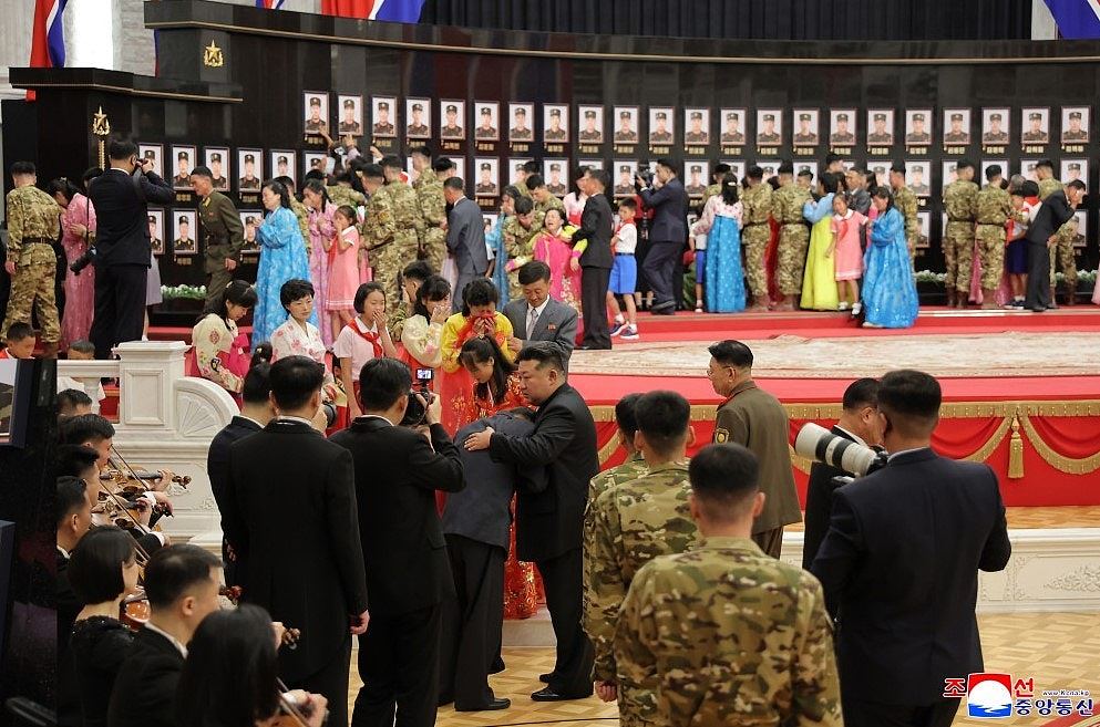 九三阅兵:到北京前连续向普京示好 金正恩政治情商惊人(组图) - 3