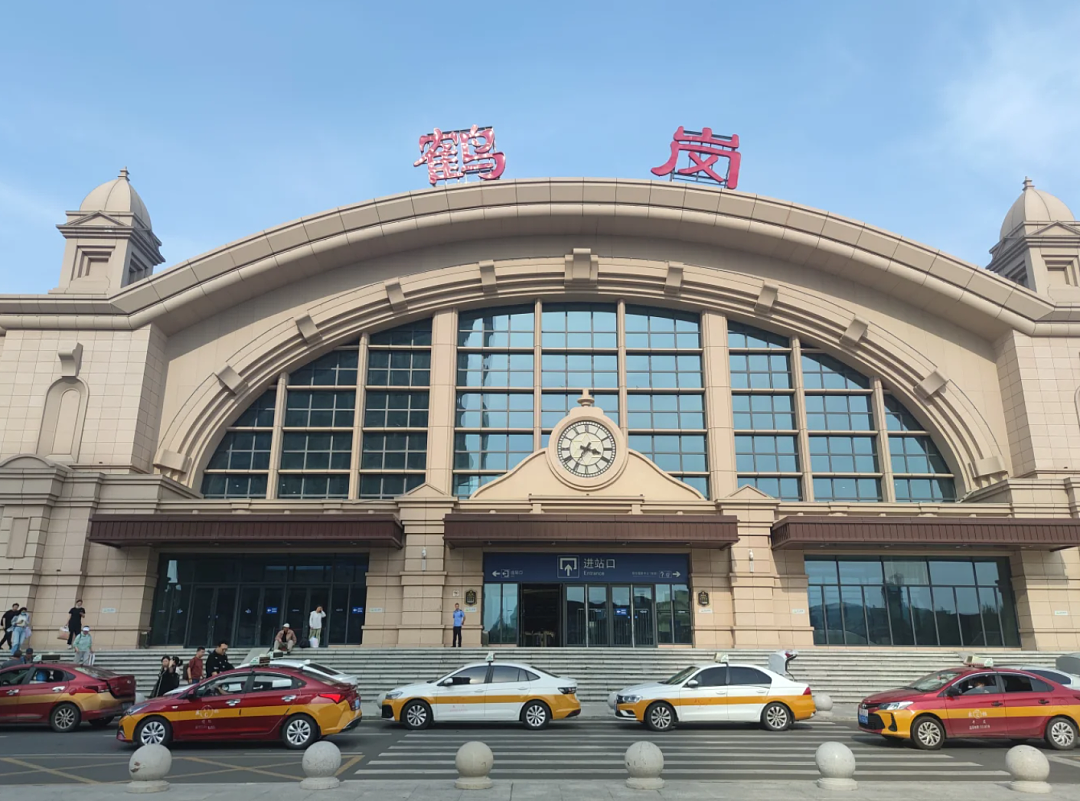 花100块把马拉松吃成喜家德和东北烧烤流水席，“2万一套房”的“东北小瑞士”成中产性价比度假胜地了？（组图） - 14