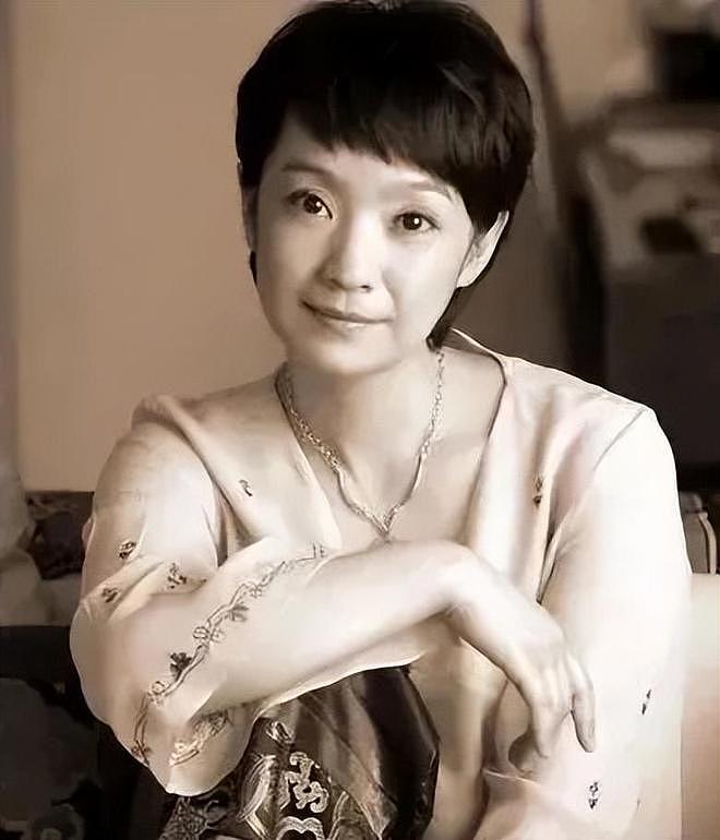钱再多有什么用！55岁张嘉益现状曝光！病情严重到连走路都站不直（组图） - 13