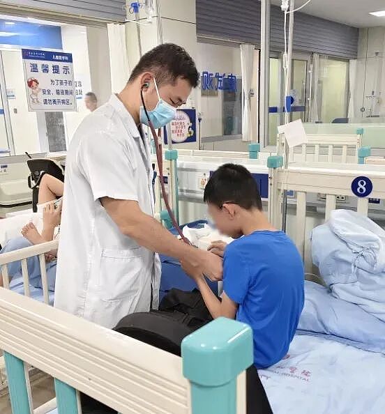 11岁男孩赶作业急出“中毒”症状,网红直播也发生过!医生提醒:不分年龄,严重可致命(组图) - 2