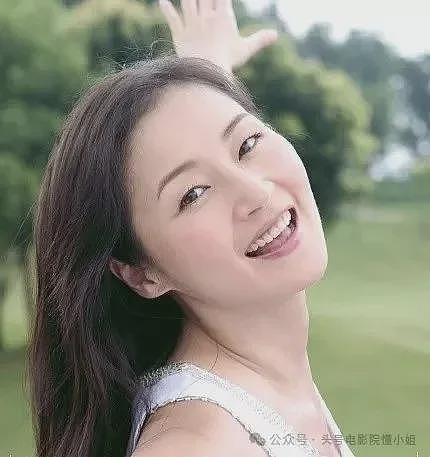 54岁万绮雯，低调复出！甄子丹曾下跪求爱亲吻，背上抛妻弃子骂名（组图） - 47