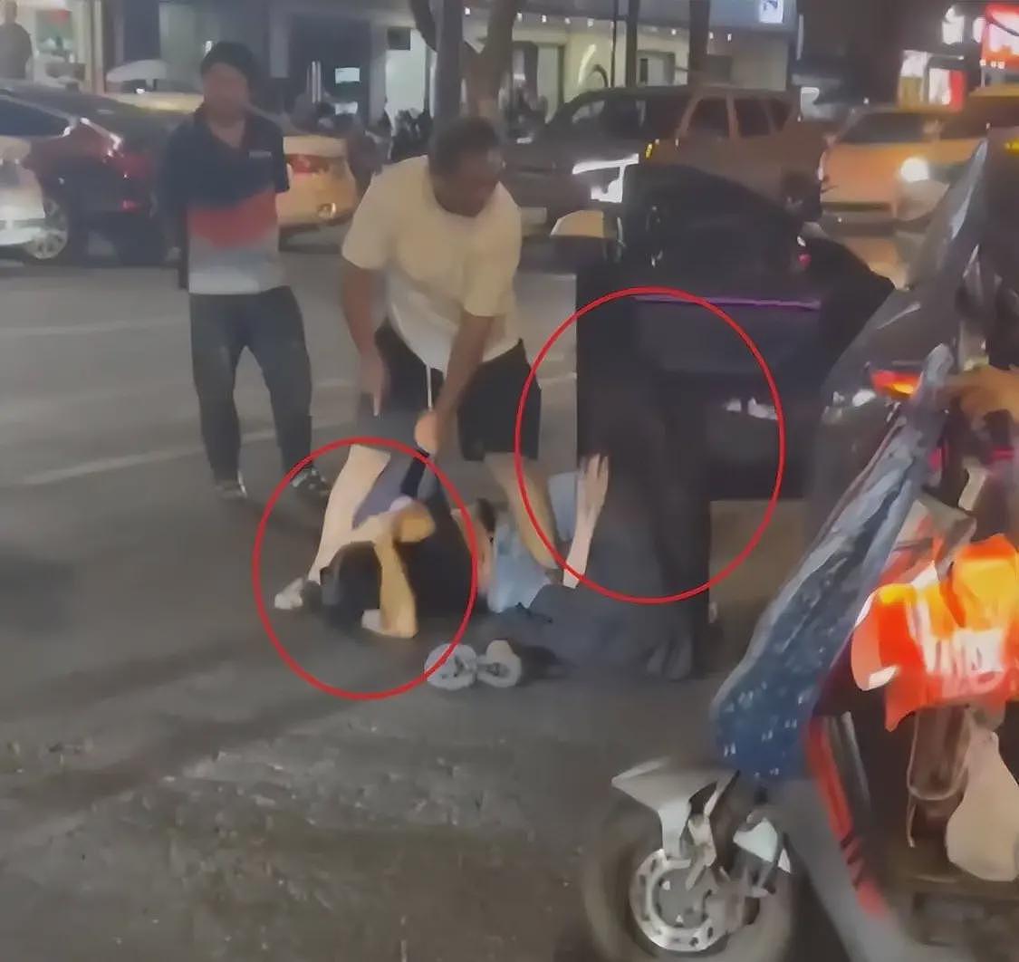 杭州男子暴打情夫，猛踹私密处，妻子跪地求饶，律师发声：恐遭刑罚（组图） - 3