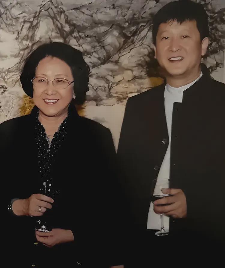 业内曝88岁范曾近况，即将宣布天大喜讯，此前娇妻被曝怀孕了（组图） - 12