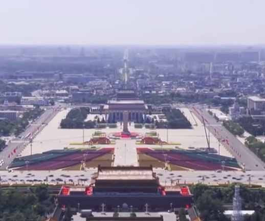 天安门广场最新航拍画面曝光！观礼台呈3个“人”字（视频/组图） - 2