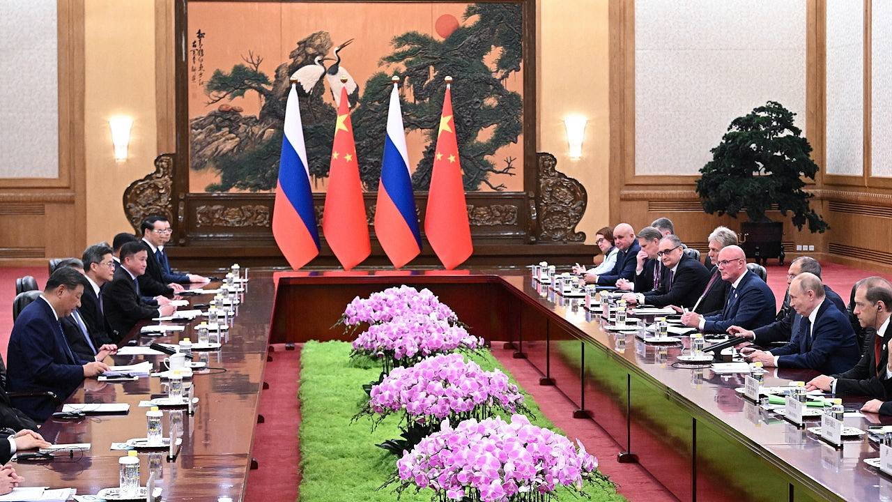 普京会晤习近平：北京宣布对俄罗斯试行免签证入境（图） - 1