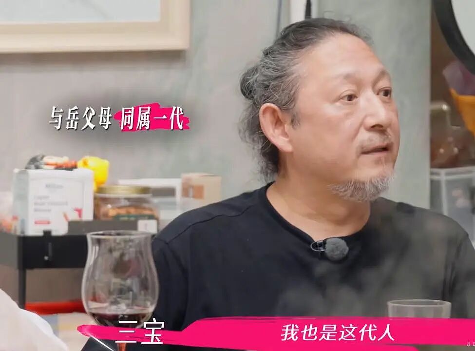 万千惠评论区沦陷，老公把亲妈训斥哭了，她却在笑？（组图） - 14