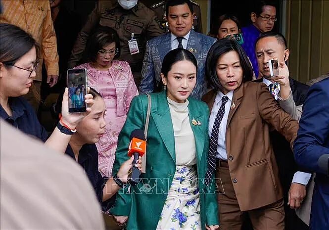 泰国39岁美女总理一年就下台，只因打电话叫了声“叔叔”，她太年轻被做局了？（组图） - 15