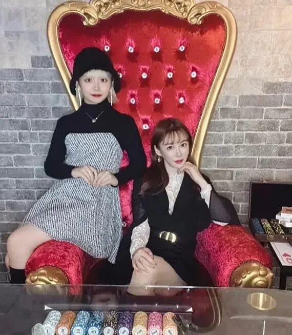 少女13岁怀孕，如今母女像姐妹，经营女仆咖啡？网友：哪个是妈？（组图） - 8