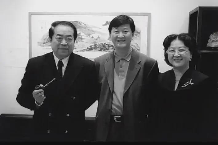 业内曝88岁范曾近况，即将宣布天大喜讯，此前娇妻被曝怀孕了（组图） - 9