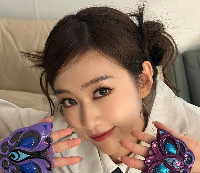 两位女明星疑自爆恋情都翻车！揭开了娱乐圈“重男轻女”的遮羞布（组图） - 17