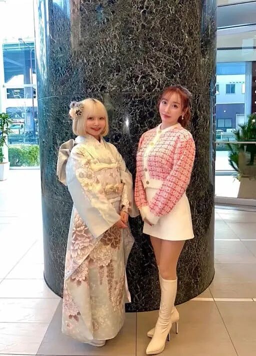 少女13岁怀孕，如今母女像姐妹，经营女仆咖啡？网友：哪个是妈？（组图） - 5