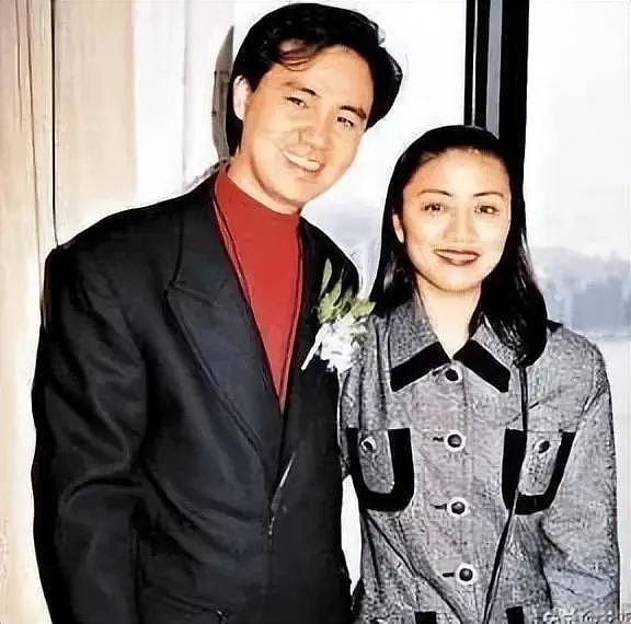 “四大天王”之首，离婚后再娶初恋，为何巅峰时消失，20年不见？（组图） - 14