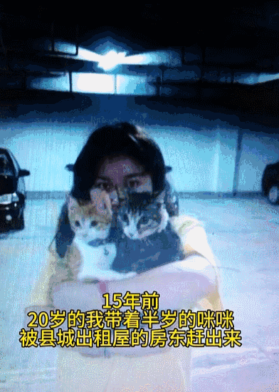 【爆笑】婆婆吐槽 “睡儿子儿媳中间引发口角”！评论区刚要开骂，看到儿媳笑出声：你不行让我去睡中间...（组图） - 33