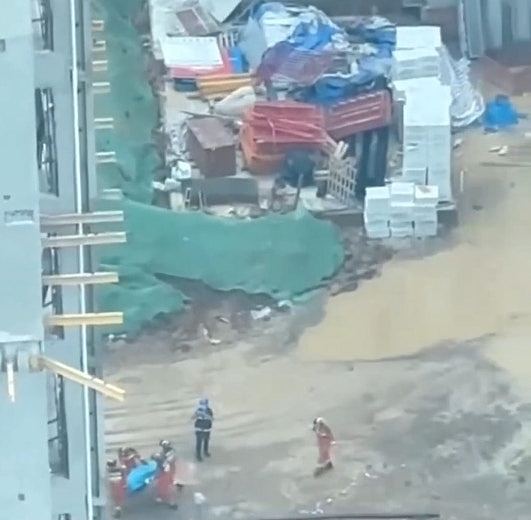 成都在建地盘塔吊坍塌酿5死！地面遗大量残骸，当局：已封停（视频/组图） - 5