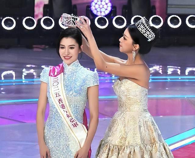 丑到没眼看！2025年“港姐三强”惹争议，冠军嘴歪泪泡一脸苦相（组图） - 8
