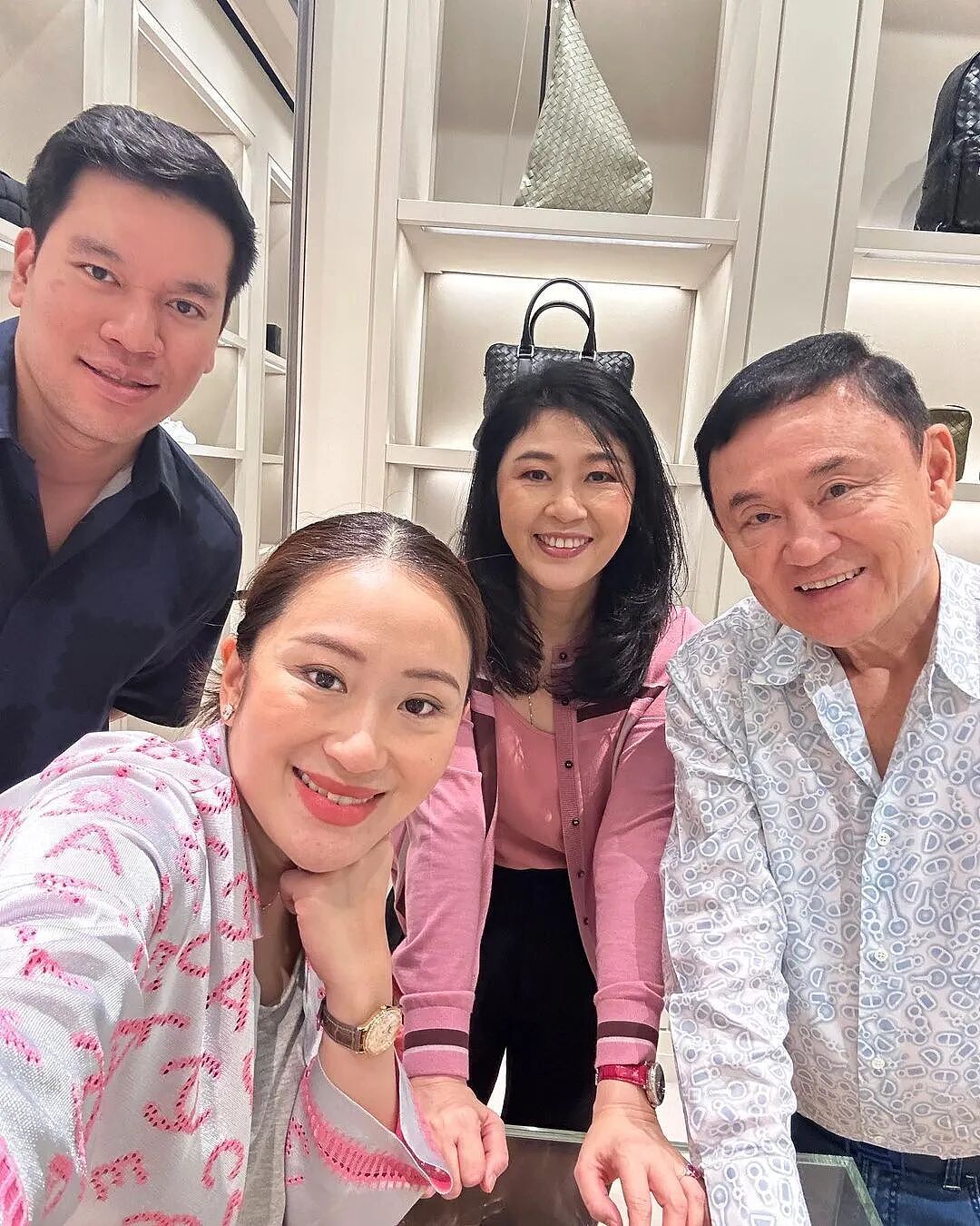 泰国39岁美女总理一年就下台，只因打电话叫了声“叔叔”，她太年轻被做局了？（组图） - 6