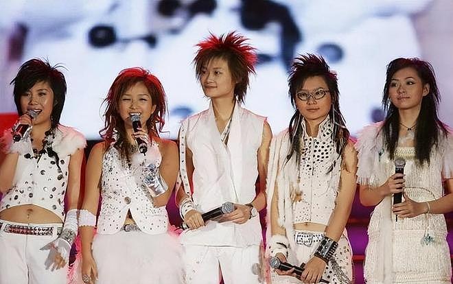 20年后再看初代“超女”：李宇春仍是顶流、张靓颖因爱蹉跎？（组图） - 1