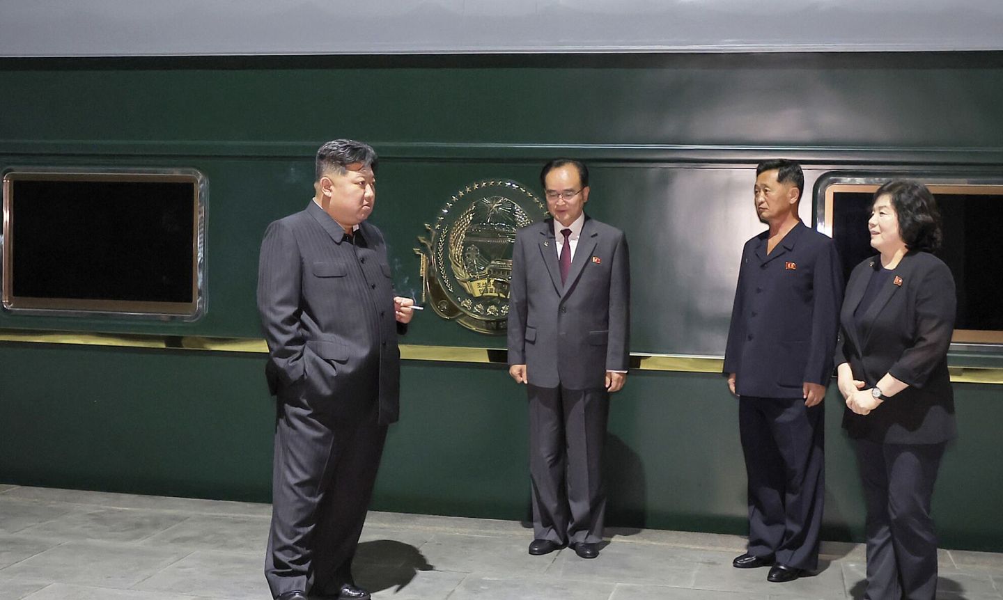 金正恩乘坐专列抵达北京！韩媒：女儿金朱爱疑随行（组图） - 4