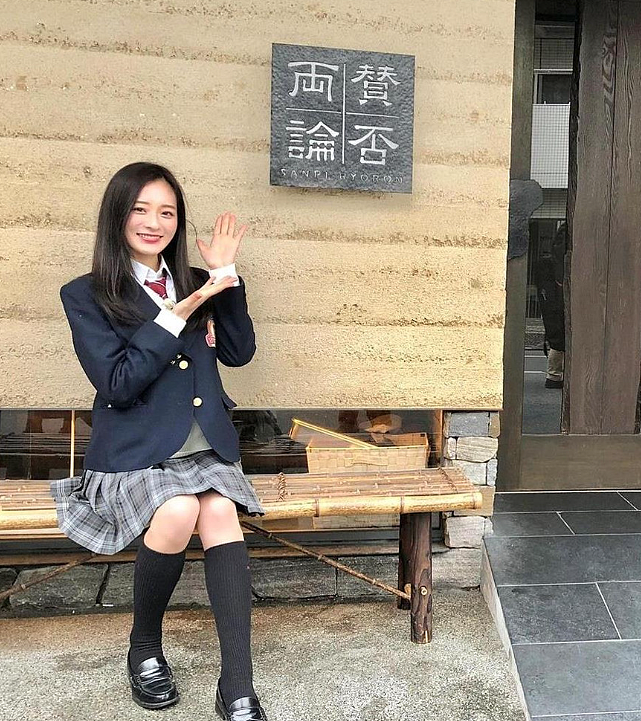 东京大学校花下海拍大尺度泳装写真!日本网友:才貌双全,为何偏要靠脱来成名?(组图) - 6