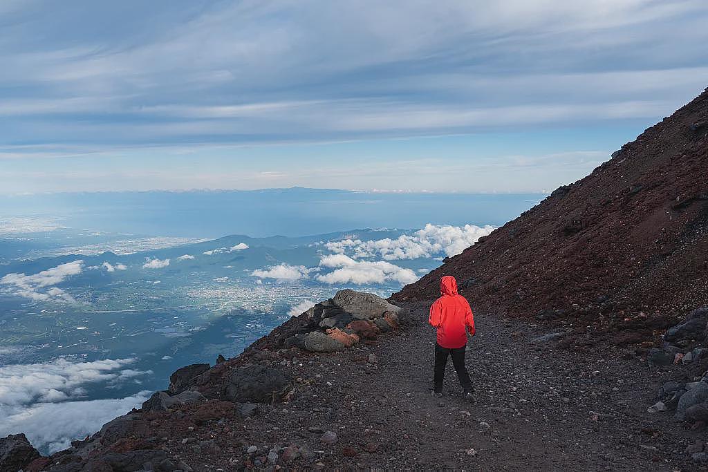 登富士山有了安保新规:强制看视频+严格查装备(图) - 1