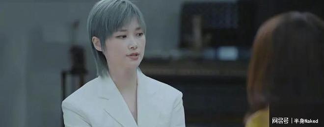 轮椅代步,不能平躺,41岁李宇春与“不死癌症”共处,现状如何(组图) - 9