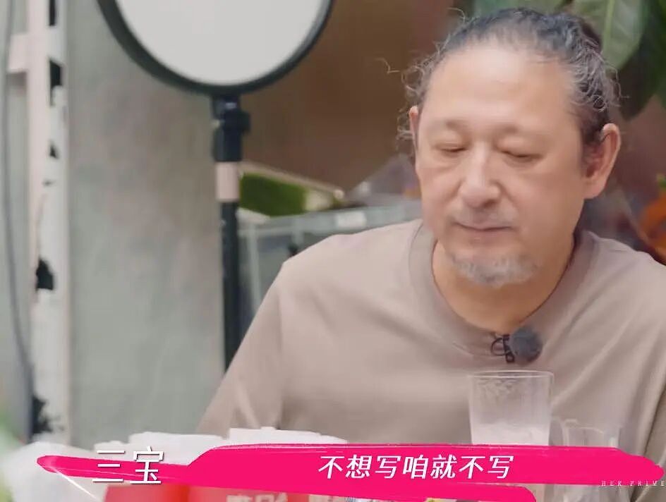 万千惠评论区沦陷，老公把亲妈训斥哭了，她却在笑？（组图） - 9