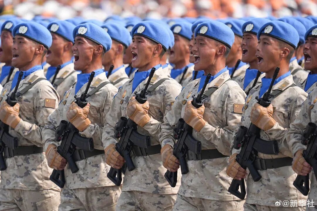 这就是最帅天团，一大批“复制粘贴”视觉大片已上线！老兵敬礼催人泪下，1分钟视频回顾盛大阅兵（组图） - 9