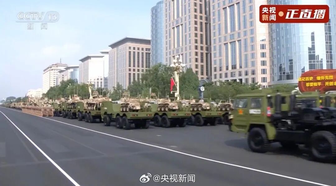歼20S、DF61导弹,震撼亮相!三支兵种首次亮相天安门广场,空中梯队战机起飞(组图) - 15