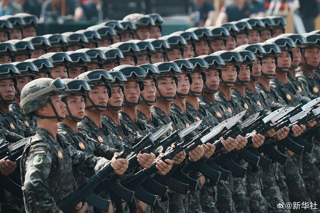 这就是最帅天团，一大批“复制粘贴”视觉大片已上线！老兵敬礼催人泪下，1分钟视频回顾盛大阅兵（组图） - 6