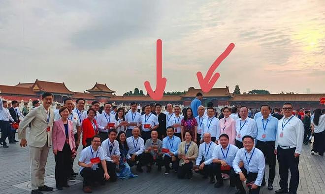 阅兵现场:霍启刚姚明同框,甄子丹杜江激动发言,吴千语夫妇晒照(组图) - 2