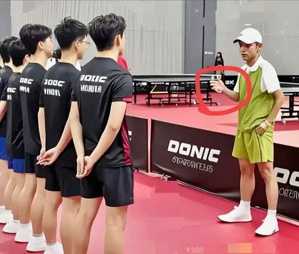 曾经狂撒狗粮，现今却“各自浪荡”，这几对情侣...（组图） - 17