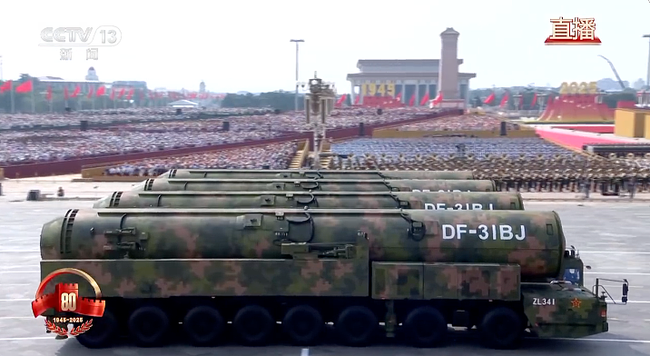 中国军队装备已NextLevel！DF61导弹、歼20S震撼亮相，还有无人潜航器、高能激光武器，东风5C打击范围覆盖全球（组图） - 40