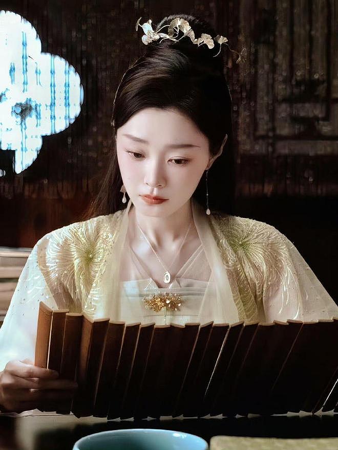 宋轶否认整容 ,出道16年10部作品,狐系美人的颜值真的变了吗(组图) - 26
