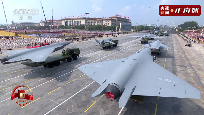 中国军队装备已NextLevel！DF61导弹、歼20S震撼亮相，还有无人潜航器、高能激光武器，东风5C打击范围覆盖全球（组图） - 34