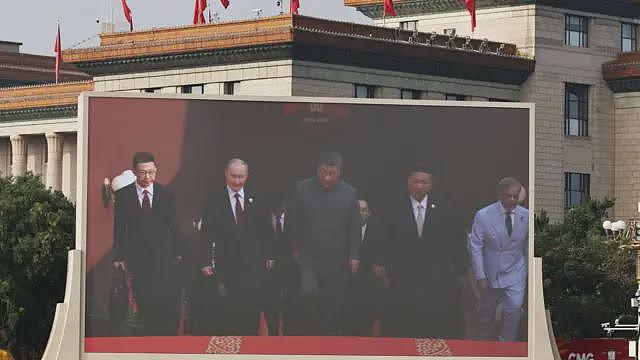 中国“9·3 阅兵”登场，中俄朝三国元首现历史性同框（组图） - 2