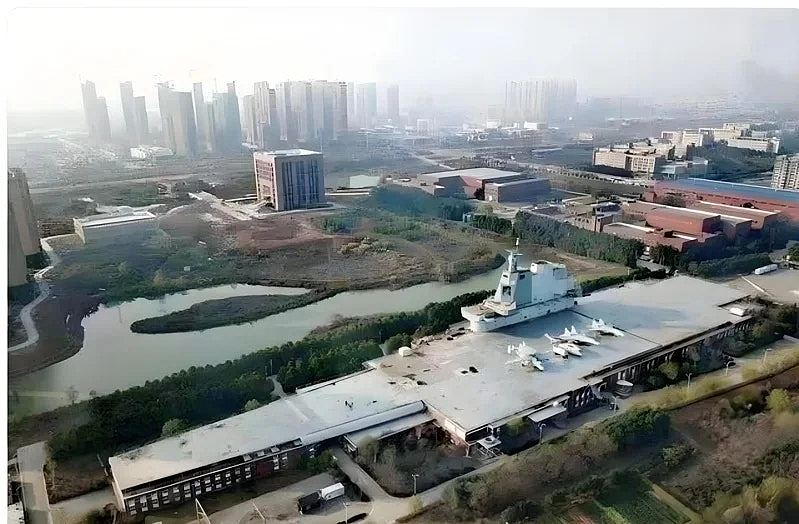 中国阅兵引爆世界关注，特朗普最不想看到的三组镜头来了（组图） - 11