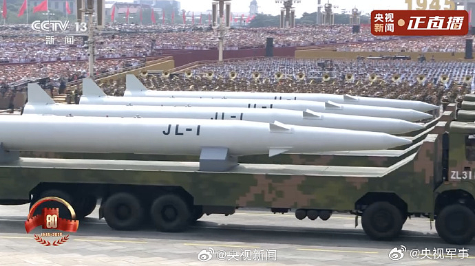 中国军队装备已NextLevel！DF61导弹、歼20S震撼亮相，还有无人潜航器、高能激光武器，东风5C打击范围覆盖全球（组图） - 37