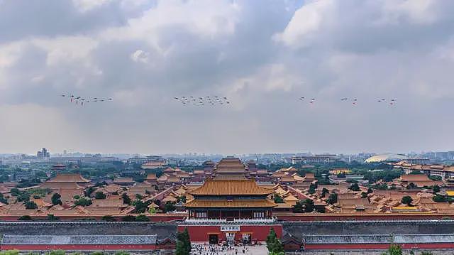 中国“9·3 阅兵”登场，中俄朝三国元首现历史性同框（组图） - 4