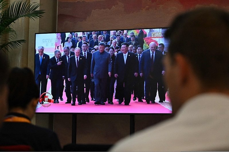 FT：中俄北韩领袖并肩，金正恩首次现身多边集会，美忧新威权轴心成形（图） - 1