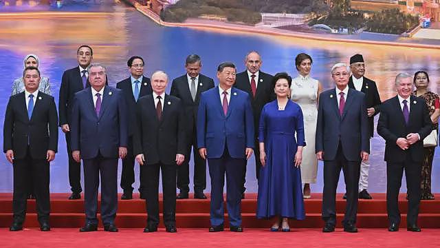 上合峰会紧连九三阅兵:中国为首的反美联盟走进新时代?(组图) - 1
