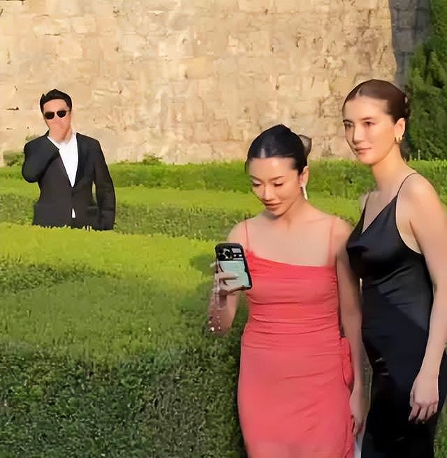 施伯雄与吴千语：从不被看好到全网祝福的浪漫爱情（组图） - 19
